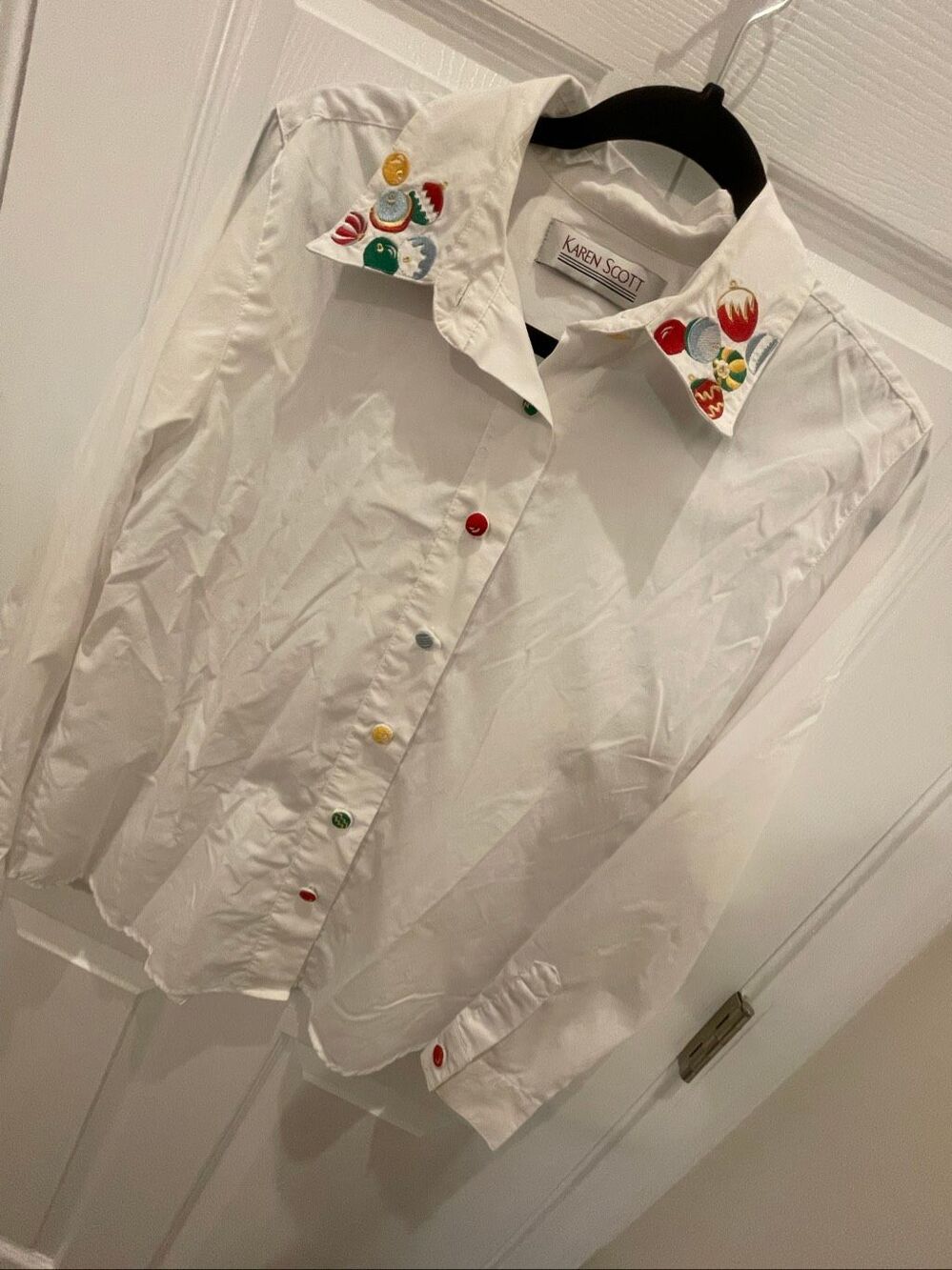 Karen Scott Holiday Christmas Embroidered Shirt White M Festive Button Down